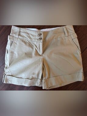 Land’s End 100% Cotton Women's Tan Khaki Shorts size 4